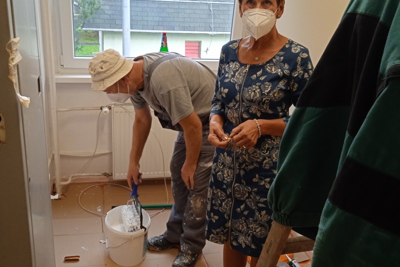 Novinky / Pomohli sme vymaľovať zariadenie pre seniorov Úsmev - foto Novinky / Pomohli sme vymaľovať zariadenie pre seniorov Úsmev - foto