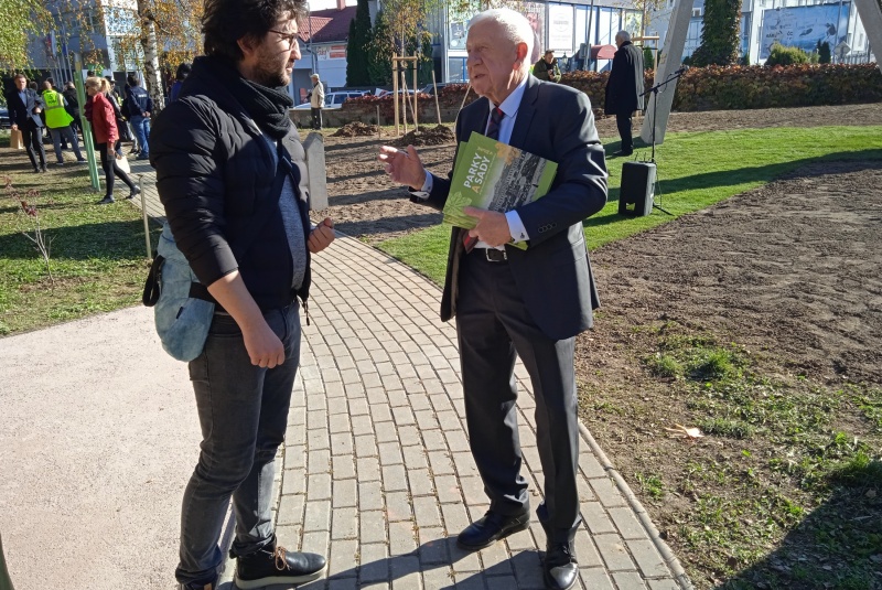 Novinky / Knižka Parky v Žiline, ktorej vznik sme podporili, je na svete - foto Novinky / Knižka Parky v Žiline, ktorej vznik sme podporili, je na svete - foto