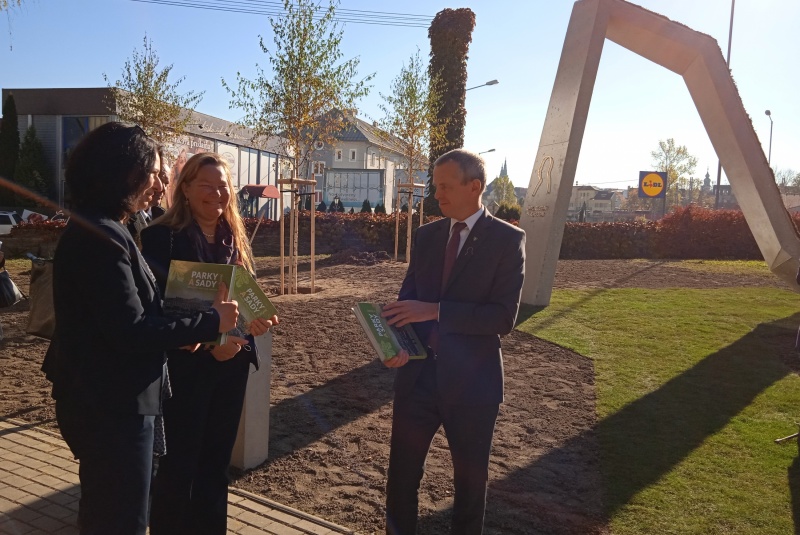 Novinky / Knižka Parky v Žiline, ktorej vznik sme podporili, je na svete - foto Novinky / Knižka Parky v Žiline, ktorej vznik sme podporili, je na svete - foto